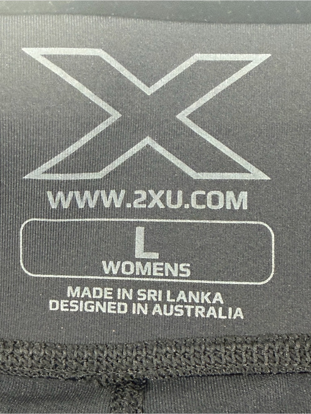 NWT Women’s Size Large 
2XU PB Active Compression Tights Black/White $108 MSRP - Picture 4 of 10